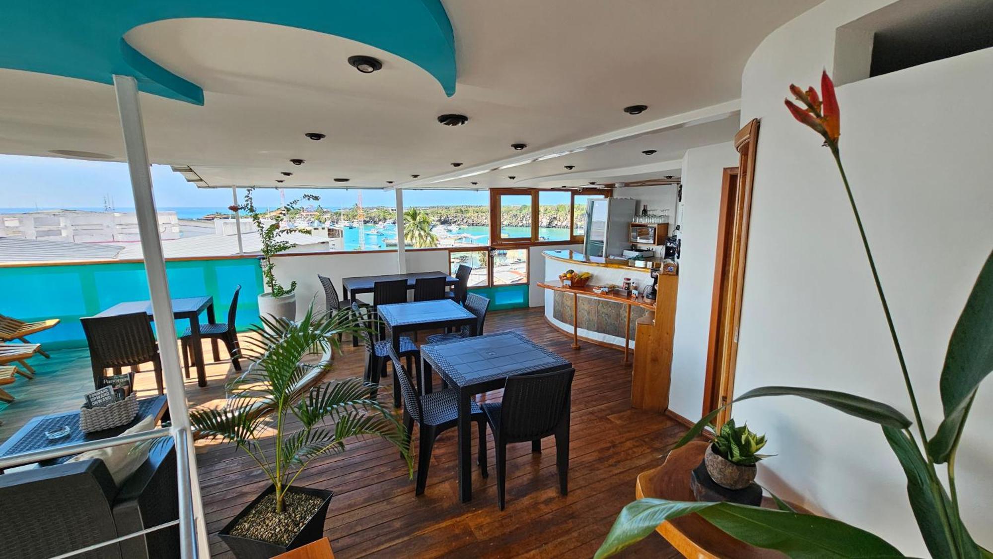 Casa Ocean Pier Bed & Breakfast Puerto Ayora  Exterior photo